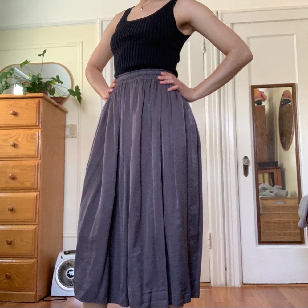 Grey Uniqlo Midi Skirt